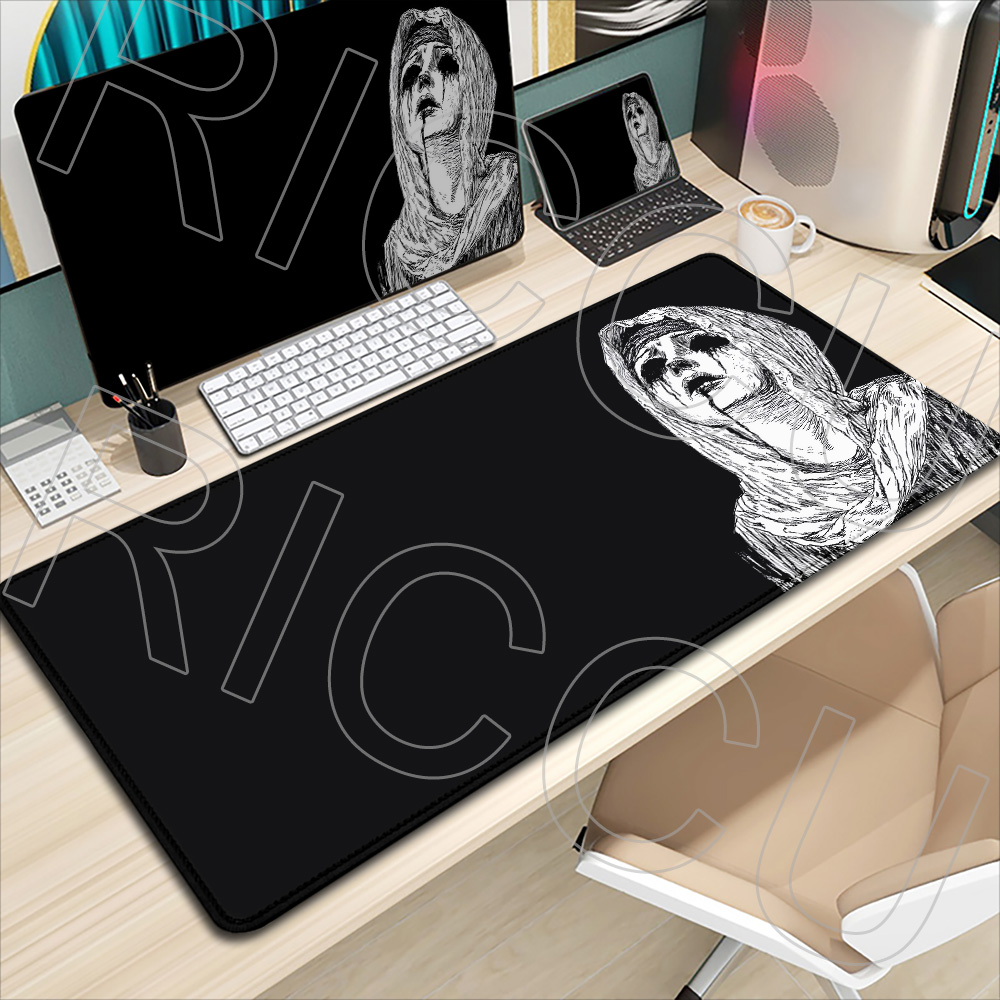 سجادة مكتب بتصميم فتاة أنمي بأ - مراجعة Desk Setup Dark وسعره