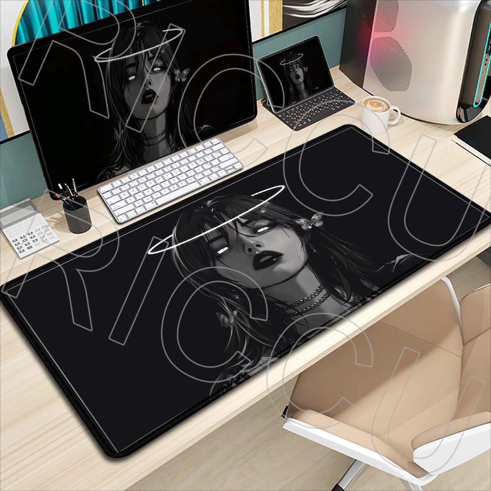 سجادة مكتب بتصميم فتاة أنمي بأ - مراجعة Desk Setup Dark وسعره