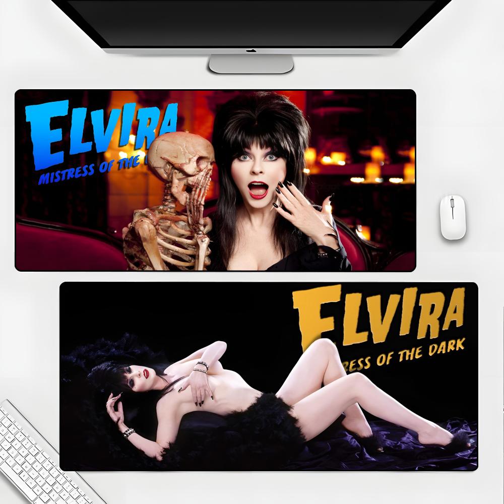 E-Elvira Mistress Of The Dark  - مراجعة Desk Setup Dark وسعره