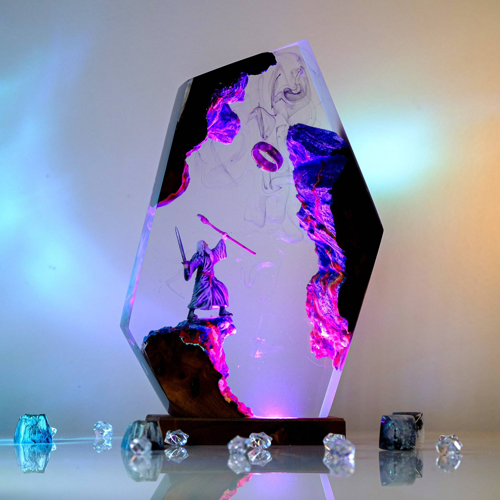 مصباح طاولة على شكل مشهد من في - مراجعة Desk Setup Light وسعره